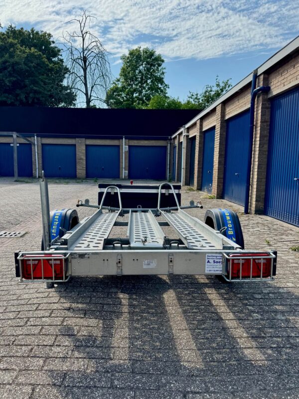 motortrailer 2 motoren vooraanzicht