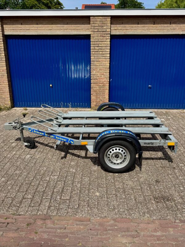 motortrailer 3 motoren zijaanzicht