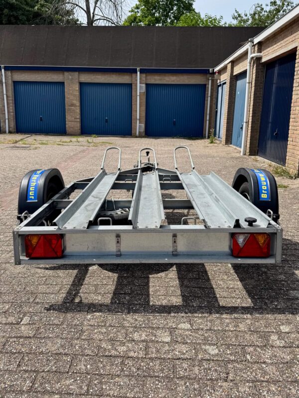 motortrailer 3 motoren achteraanzicht