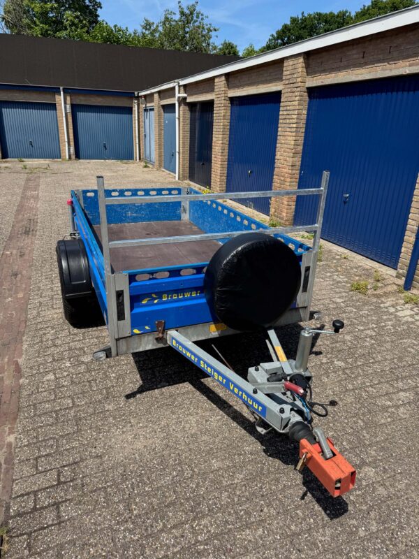 Open aanhanger vooraanzicht