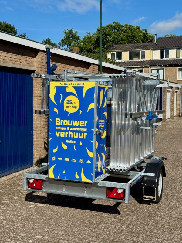 Steigertrailer brede steiger achterkant
